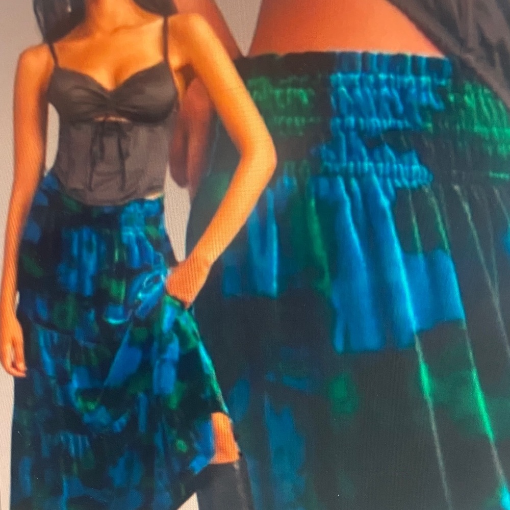 Anthropologie Gorgeous NWT The Somerset Maxi Skirt: Nina Pace
Velvet Edition